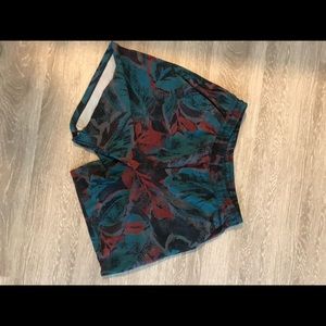 Limited Edition Lululemon pacebreaker shorts